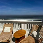 Luxury With Rooftop Terrace In 아파트