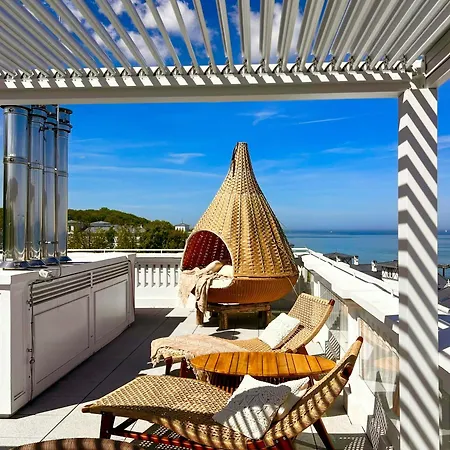 Luxury With Rooftop Terrace In Appartement Heiligendamm